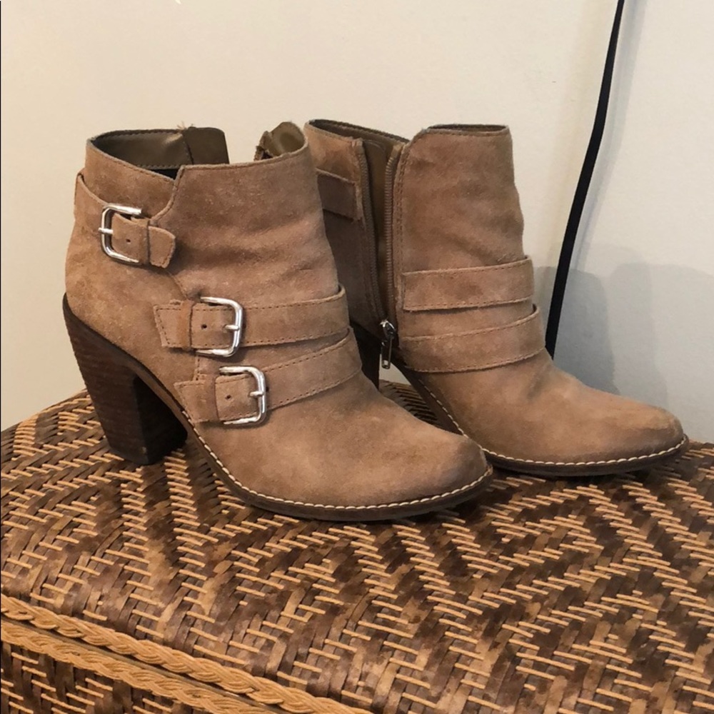 Dolce Vita taupe booties, women 7.5